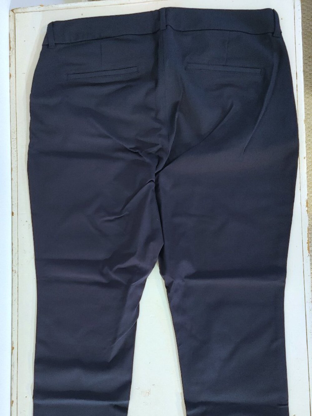 Old Navy Straight Leg Pants in Navy - Picture 4 of 5
